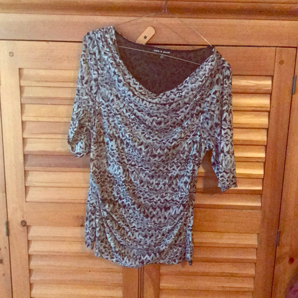 Light 3/4 sleeve shirt